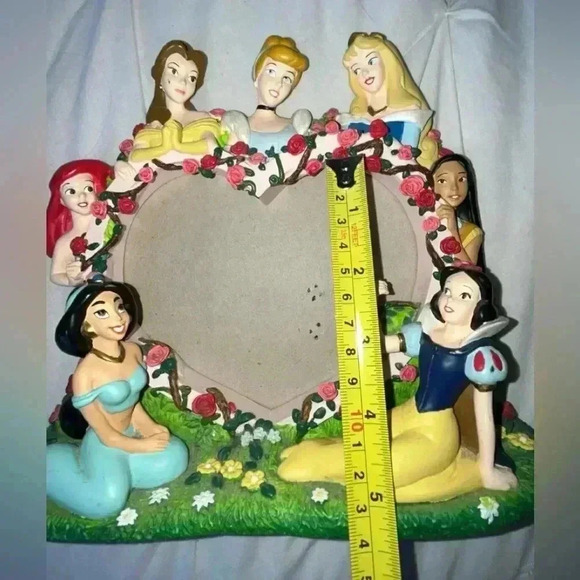 Vintage 90’s Disney Princess Heart Shaped Picture Frame  W/O GLASS! - Picture 7 of 9
